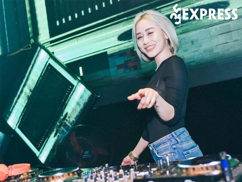 DJ Tiên Moon biểu diễn