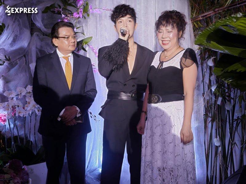 Hình ảnh bố mẹ Nathan Lee