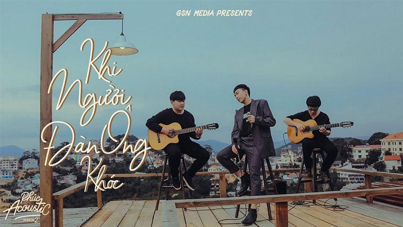 Hình ảnh người đàn ông khóc khi chia tay