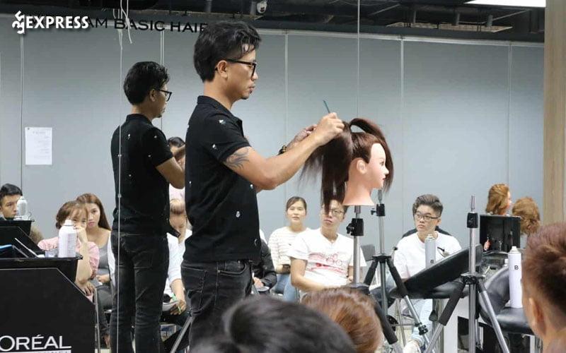 Học viên thực hành tại Việt Nam Basic Hair