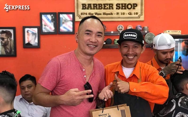Không gian làm việc tại Đông Tây Barbershop
